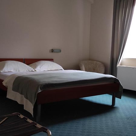 Hotel Bacchus 리브노 외부 사진