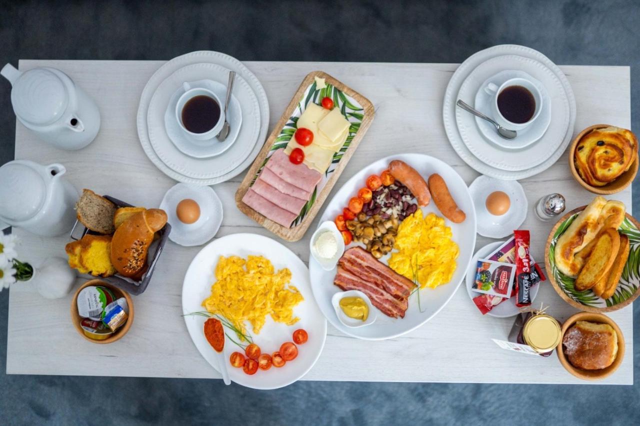 Hotel Bacchus 리브노 외부 사진
