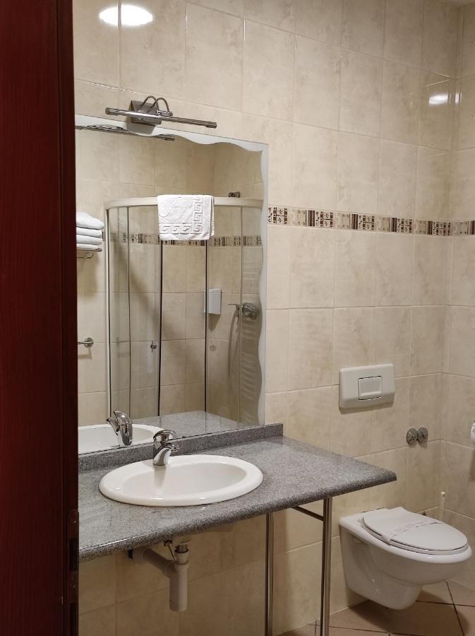 Hotel Bacchus 리브노 외부 사진